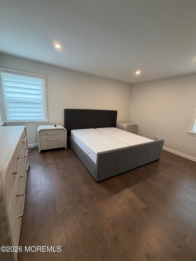 Photo - 185 Elmwood Rd