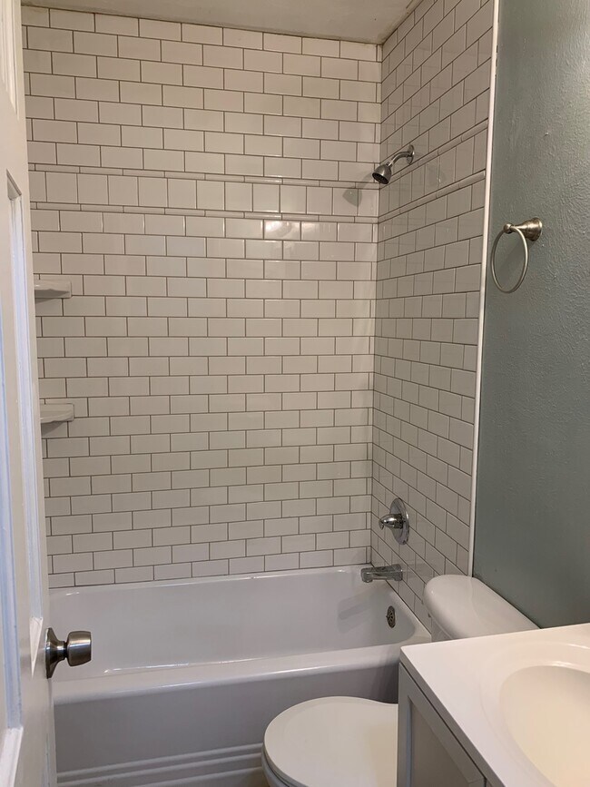 Photo - 2308 14th St Unidad Front  B