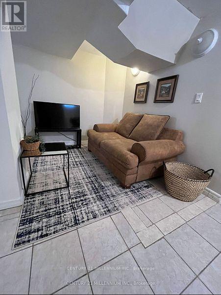 Photo - 18 Margrath Pl