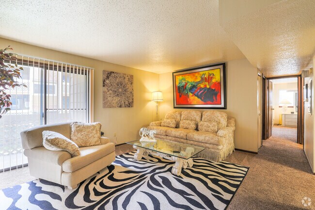 2BR, 1BA - 960SF - Village Park at Cedarbrooke