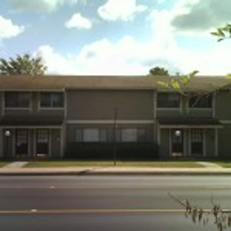 Photo - College Station - 2 bedrooms / 1.5 Bath - Fourplex for rent. Great location for students!!