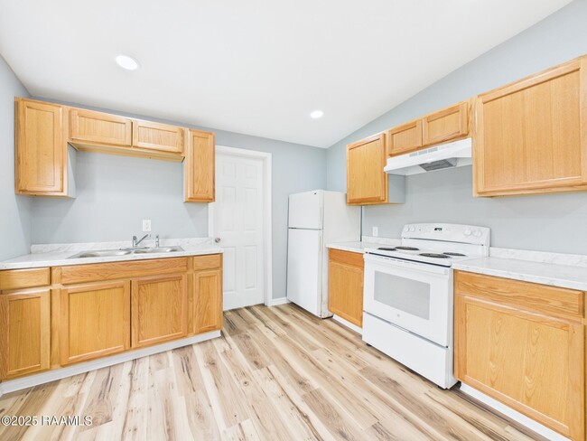 Photo - 300 Gauthier Rd