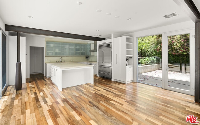 Photo - 731 Greentree Rd