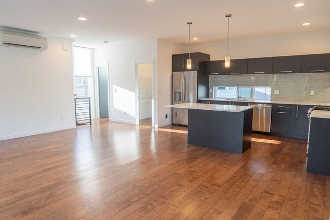 Photo - 3bd/3.25ba Seattle Home