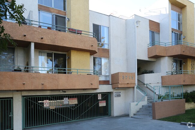 3711 - 3715 S Canfield, ¡alejado - can371