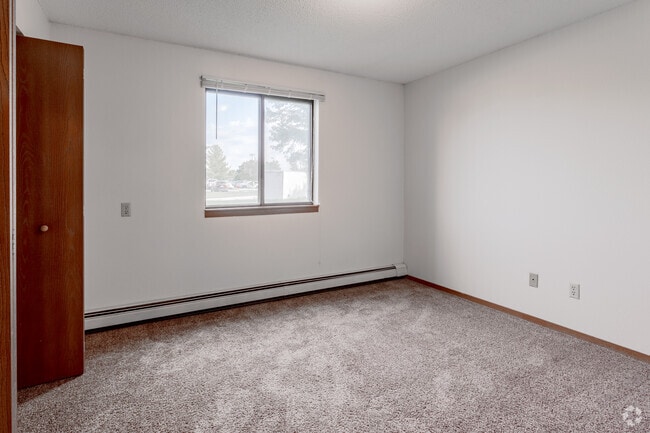 1BR, 1BA - Bedroom