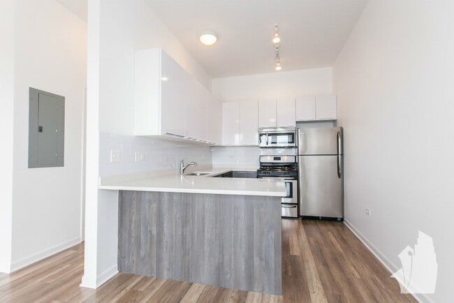 Photo - 2700 W North Ave Unit 302