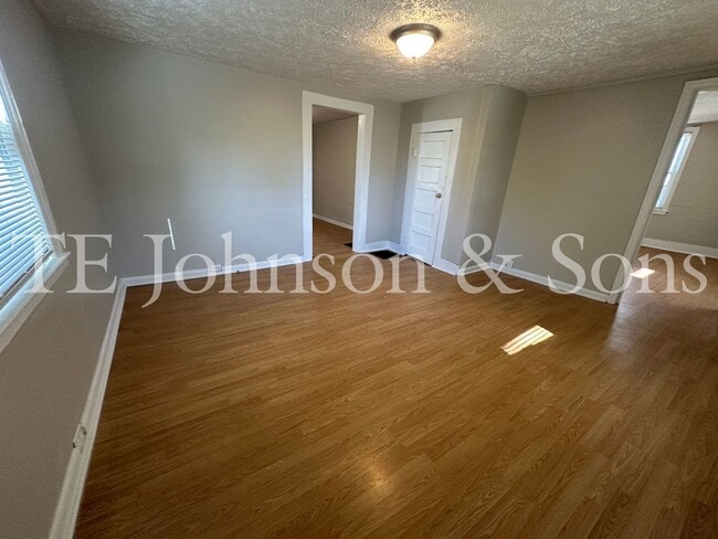 Photo - Charming 3-Bedroom Home with Spacious Yard...