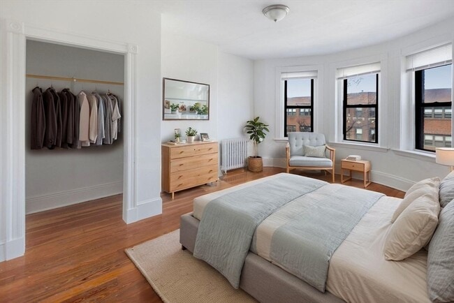 Building Photo - 866 Huntington Ave Unit 3