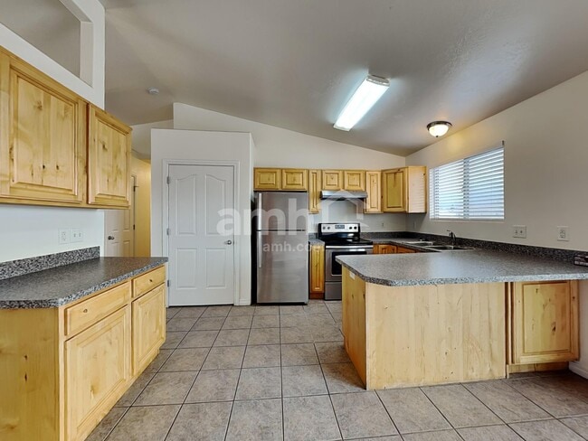 Photo - 3815 W 4475 S