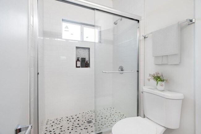 Photo - 4842 College Ave