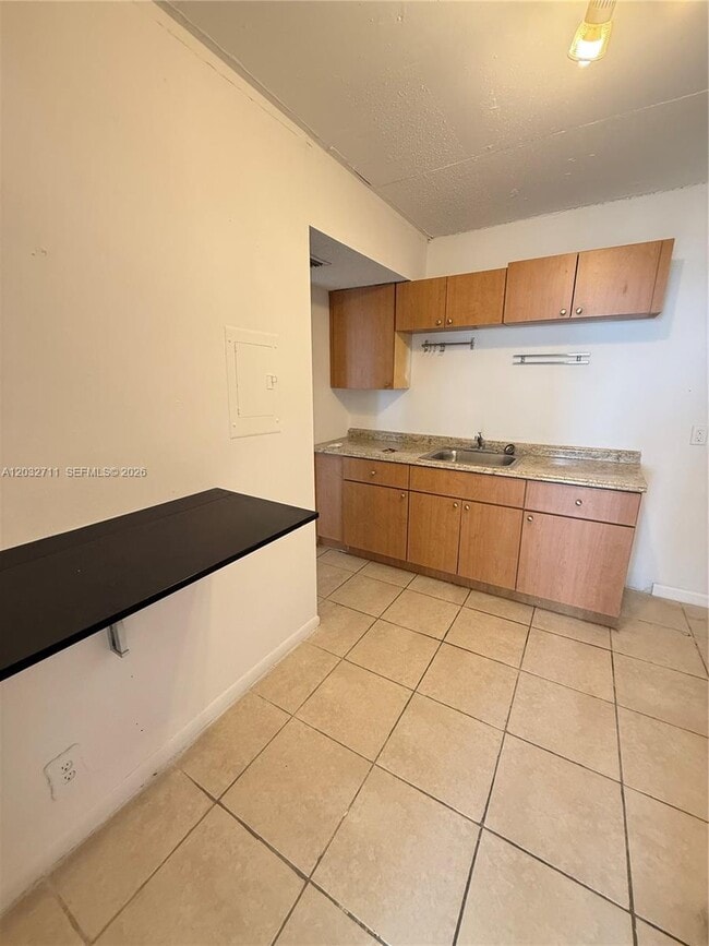 Photo - 2025 NE 164th St Unit 812
