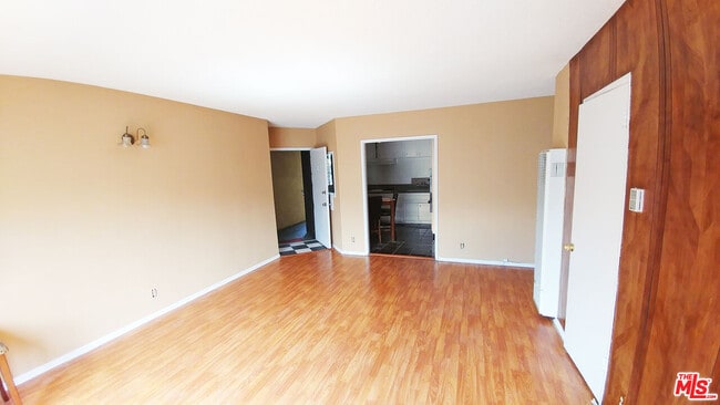 Photo - 4106 Rosewood Ave Unidad 11