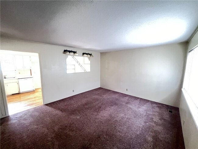 Photo - 609 Cedar St