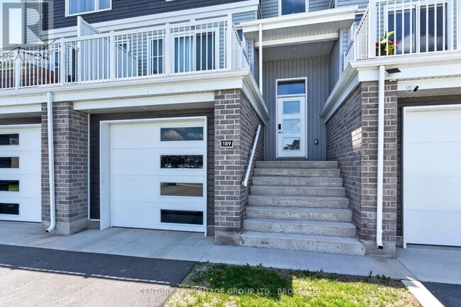 Photo - 189 Superior Dr