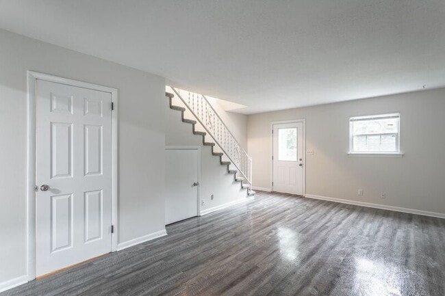 Photo - 2404 Briggs Ave