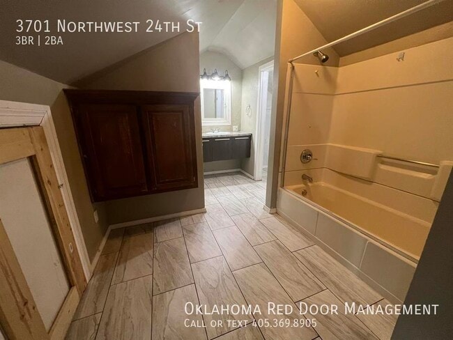 Photo - 3701 NW 24th St