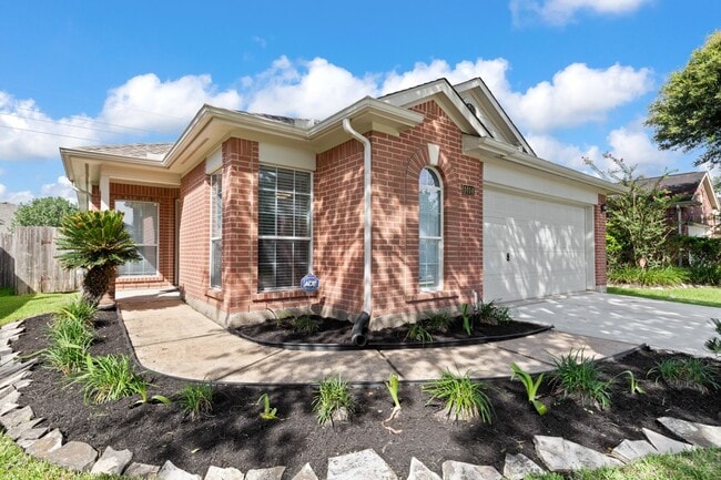 Photo - 1014 Cavern Brook Ln