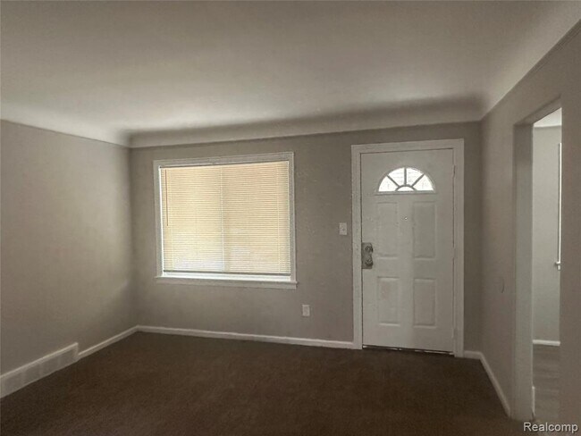 Photo - 7777 Auburn St