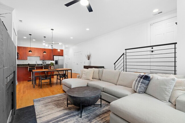 Photo - 1441 N Wicker Park Ave Unit 1N