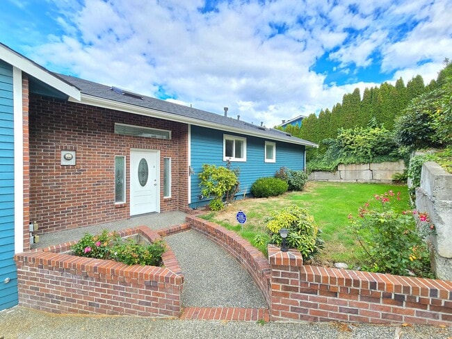 Photo - 2 Bedroom Home with Sound, Island and Ferr...