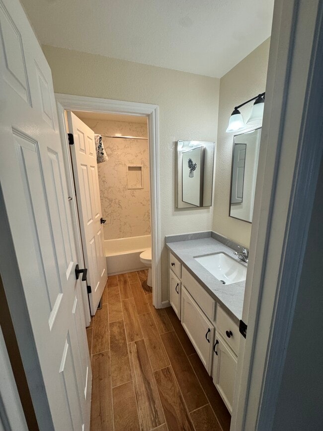 Photo - 1166 Fox Hollow Ct