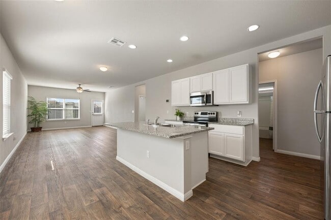 Building Photo - 128 Presidential Path