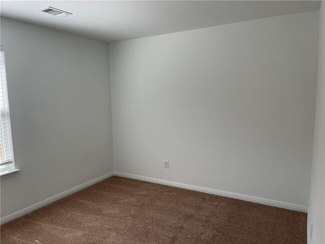 Photo - 120 Fairfax Ln