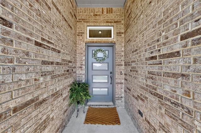 Photo - 204 Nolan Riv Run House