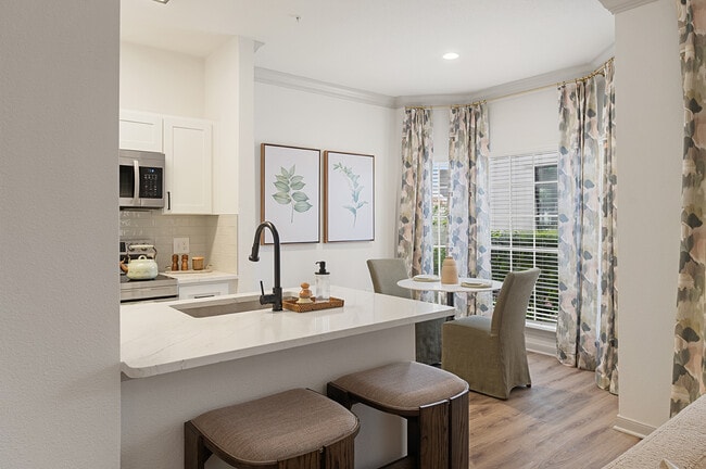 Photo - Cortland River Oaks