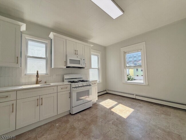 Photo - 53-55brill St Unit 2