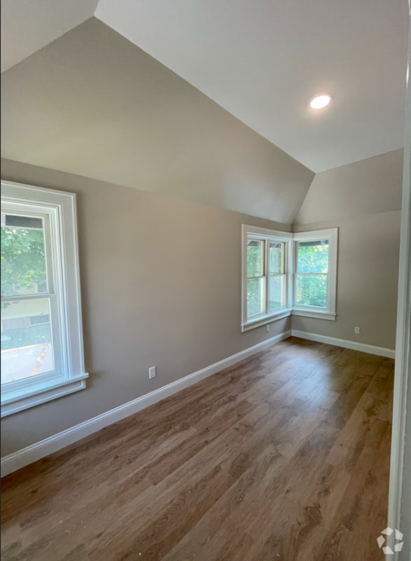 Building Photo - 72 Hungerford Terrace Unit 2 Rental
