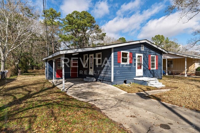 Building Photo - Newly Remodeled 3 Bd / 1 Ba in Moss Point