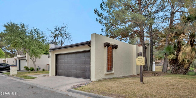 Photo - 620 Lakeway Dr