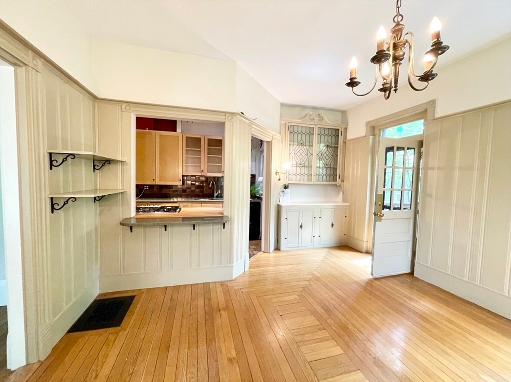 Photo - 242 Walnut St (Brookline, MA)
