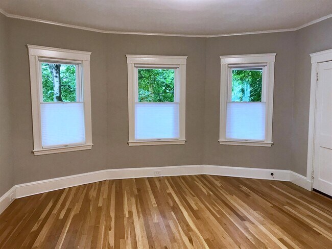 Building Photo - 133 Boston Ave Unit 1 Rental