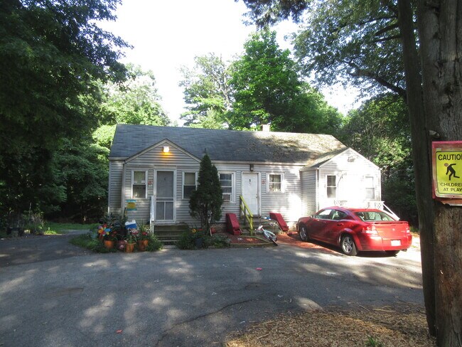 Photo - 142 N Pascack Rd Apartments Unit 4