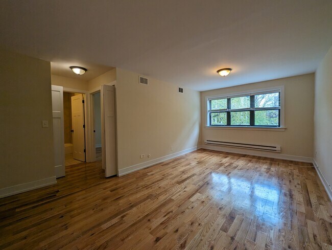 Photo - 557 W Arlington Pl Unit 3