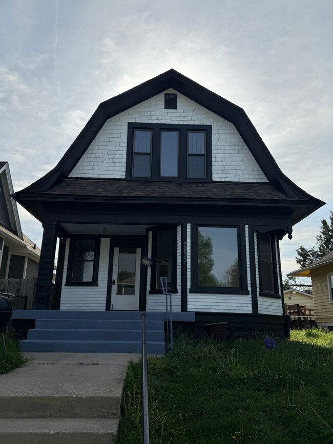 Building Photo - Large 4 bedroom Home in THe Monon Yard Neighborhood, Available NOW!