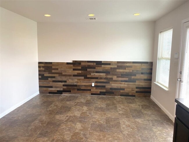 Photo - 4512 Truth Wy