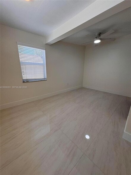 Photo - 606 SW 58th Ct Unit 1