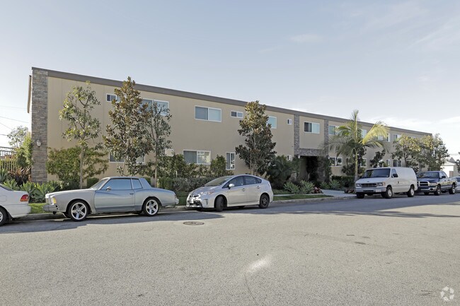 Photo - Country Club West Apartments