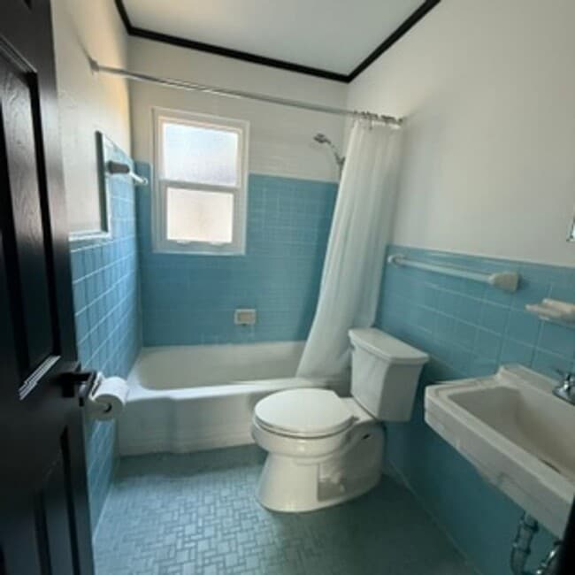 Photo - 1 Bedroom, 1 Bath Cottage