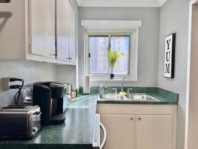 300 Peachtree Rd NE Unit SI ID1299424P