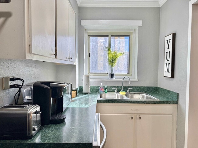 Photo - 300 Peachtree Rd NE Unidad ID1299424P