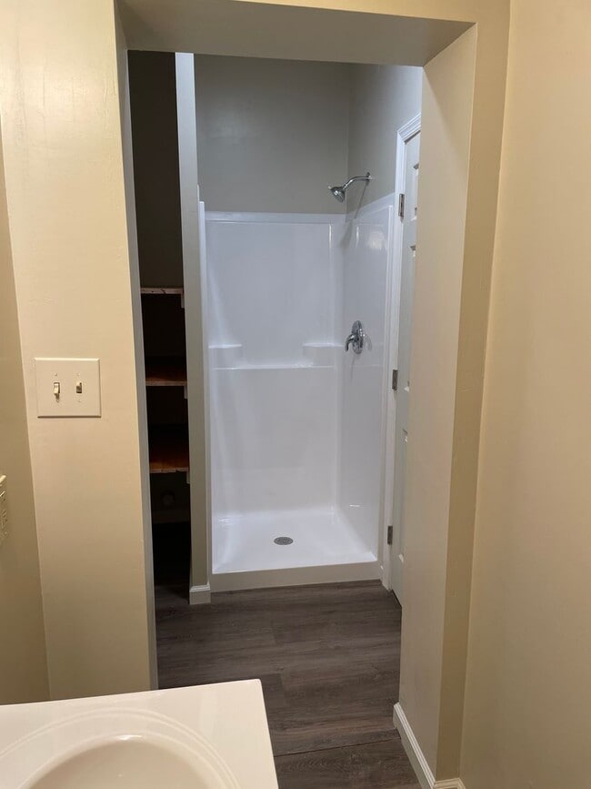 Photo - 9571 - 108/110 East Main St (MCPHEARSON BUILDING) Unit 110