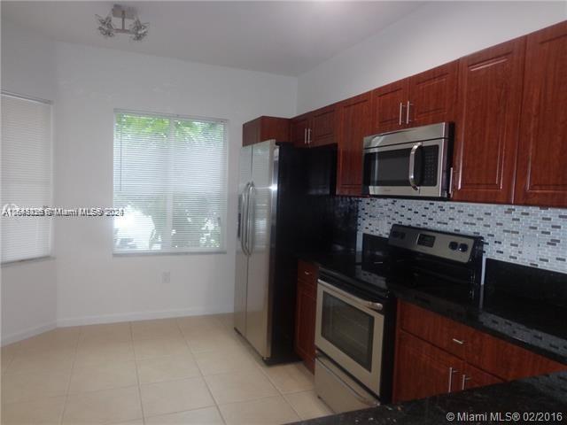 Photo - 2708 SW 83rd Ave Unidad 105 Rental