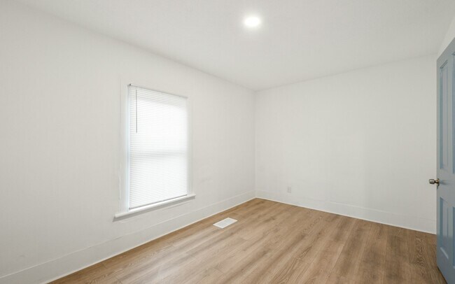 Photo - 7202 Harvard Ave