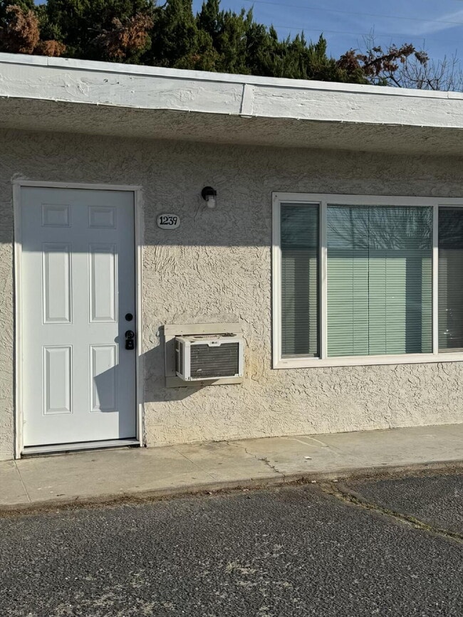 Charming Studio Apartment in Atwater – Con... - Charming Studio Apartment in Atwater – Con...