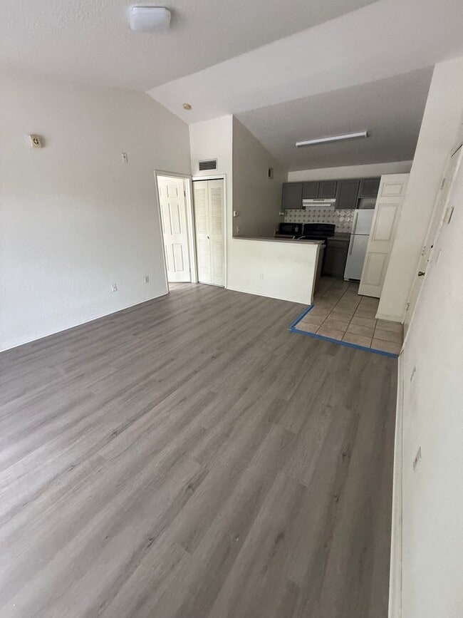 8939 Latrec Ave Unit 1-305